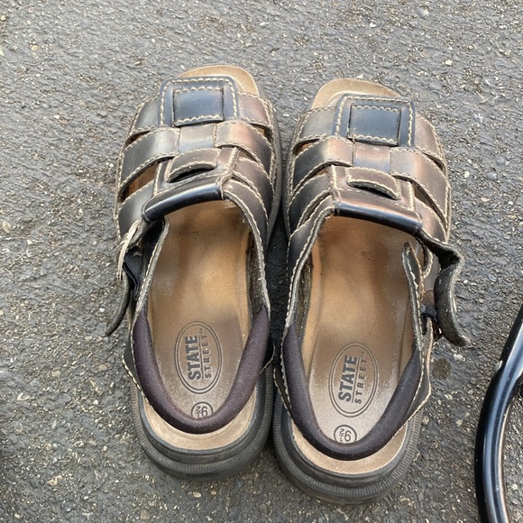 State Street Women’s Black Leather Fisherman Buckle Air Wair  Sandals Size 9.5 - Picture 13 of 16